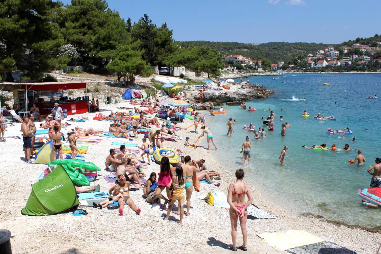 Apartments By The Sea Mavarstica, Ciovo - 2043 Trogir Zewnętrze zdjęcie